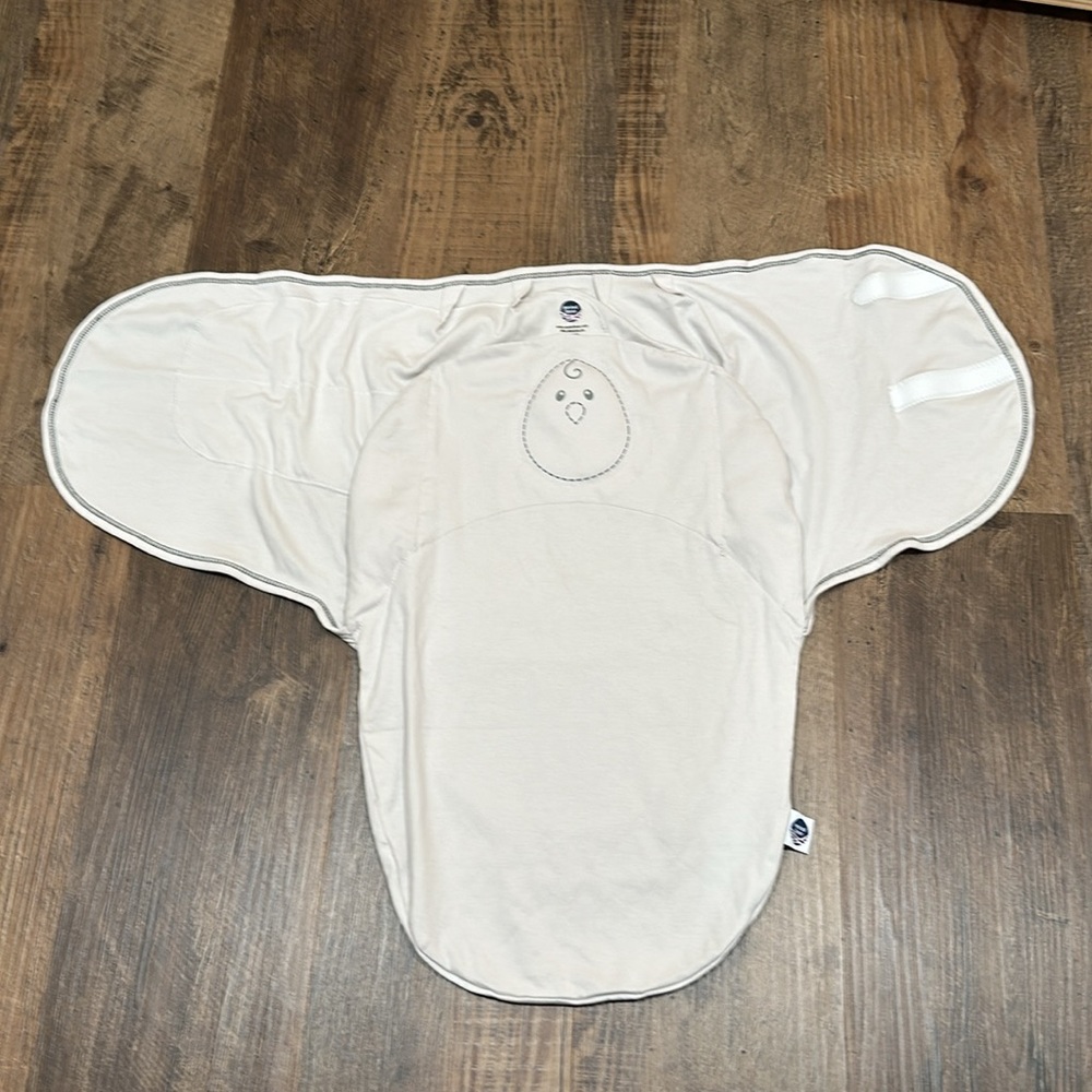 Nested bean swaddle - Picture 2 of 4
